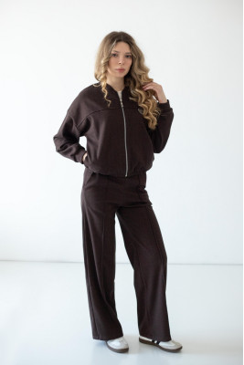 Костюм жіночий